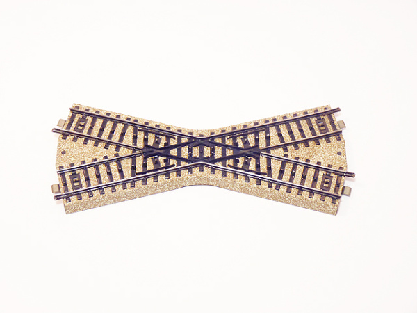 Marklin Kruising 5114, middencontact gescheiden