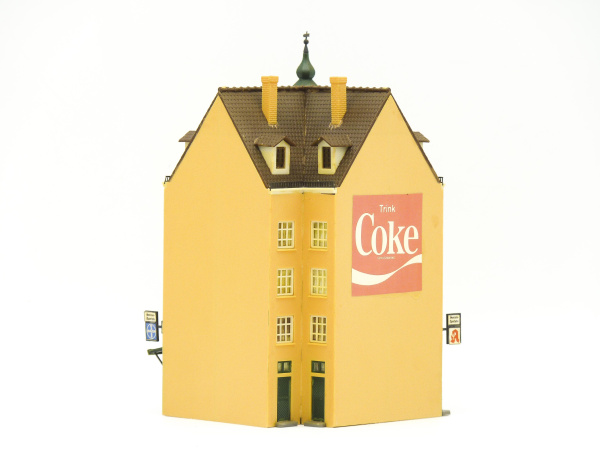 Faller Stads hoekhuis uit set 130701