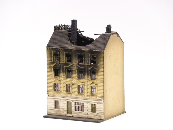 Pola Uitgebrand huis 