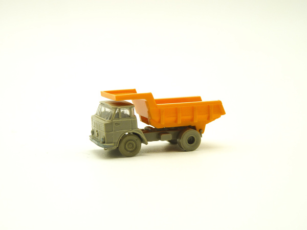 Henschel kiepauto